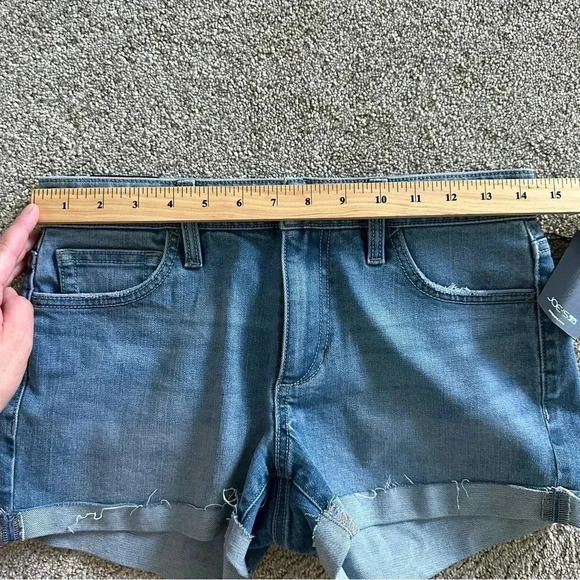 Joe’s Jeans Rolled Short Size 26 - Picture 6 of 8